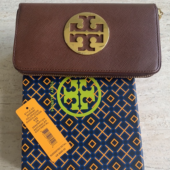 Authentic Tory Burch Brown wallet. - Picture 10 of 10